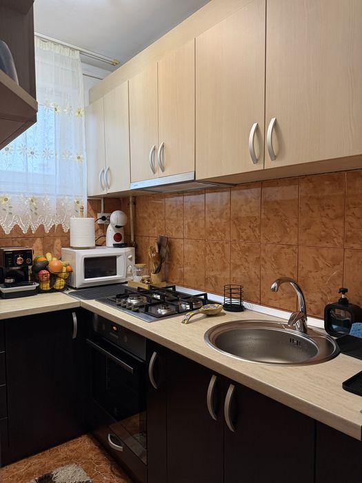 Vand apartament 2 camere,mobilat/utilat!