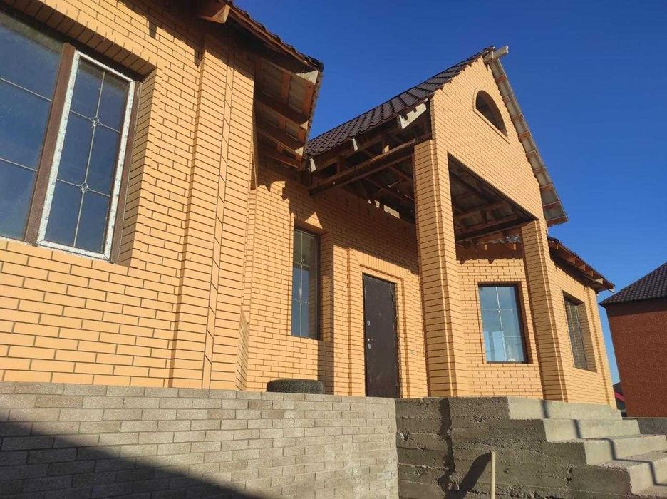 Кирпич облицовочный в наличии Атырау . На дом, мазар и забор