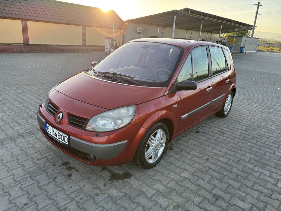 Renault Scenic ! 1.9 dci ( diesel ) full pentru anul ei ! Anul 2004