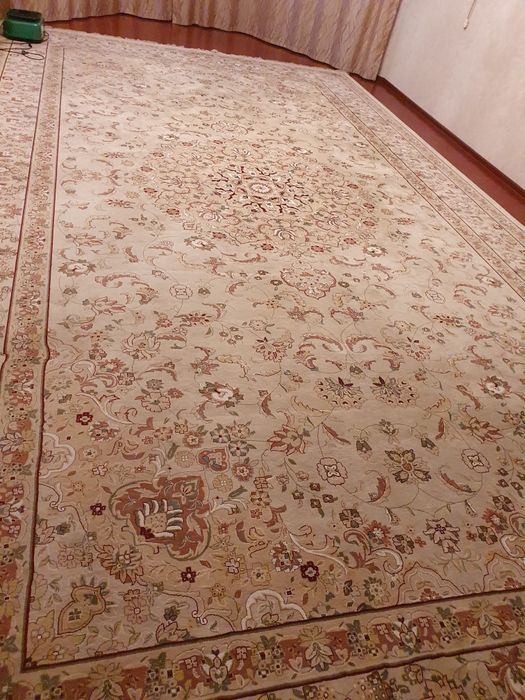 Ковер плотный тяжелый не тонкий 4×7 Турция в отличном состоянии