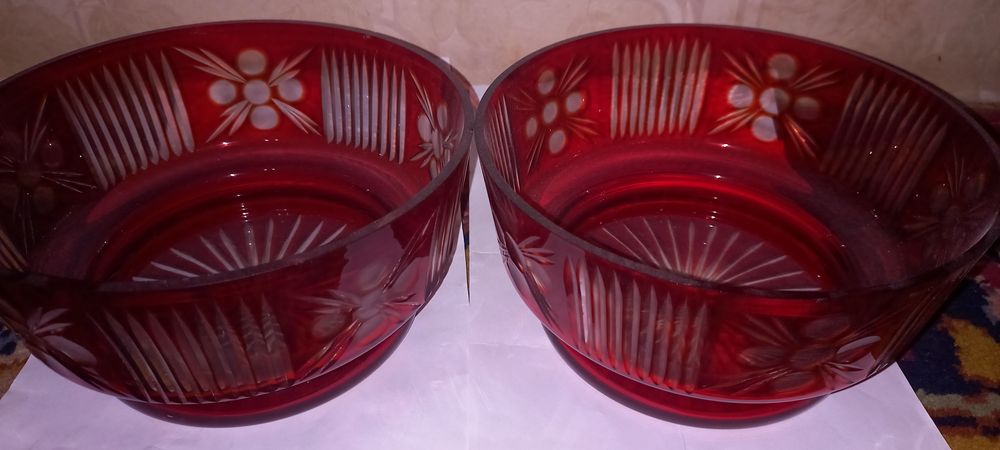 продаю чешский цветное стекло