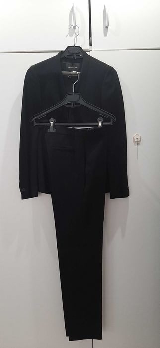 Costum clasic Massimo Dutti,ca nou(sacou 34,pantaloni 36)