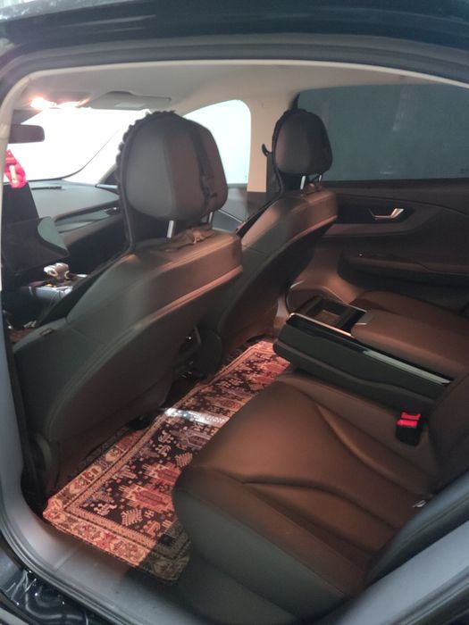 Hongqi eqm5 taksi qilinmagan srochna sotiladi