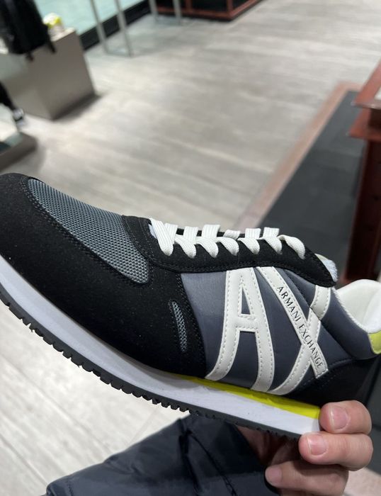 Продам красовка оригинал бренд ARMANI EXCHANGE