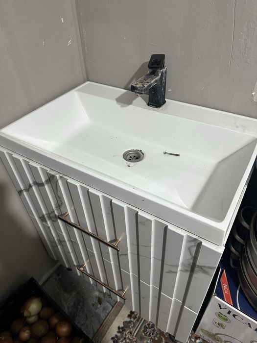 Тумба Раковинасымен