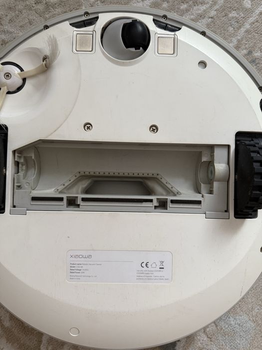 Продам робот пылесос