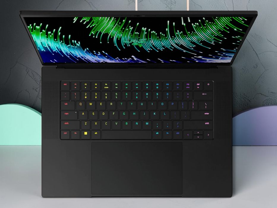 Razer Blade 16" FHD+ 240Hz Core i9-13950H 32GB DDR5 1TB NVMe RTX 4090 16GB