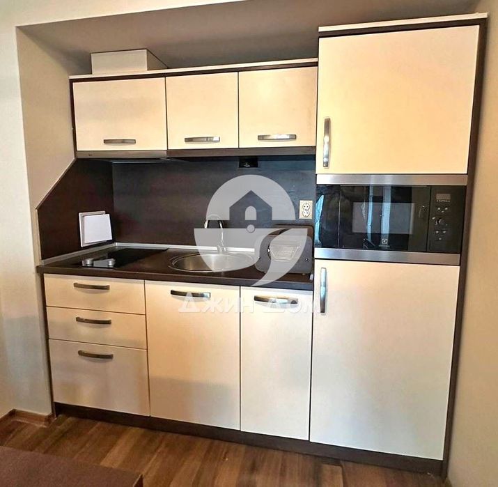 Продава се Двустаен апартамент в Поморие - 62 кв.м за 946 €/кв.м - Снимка #2