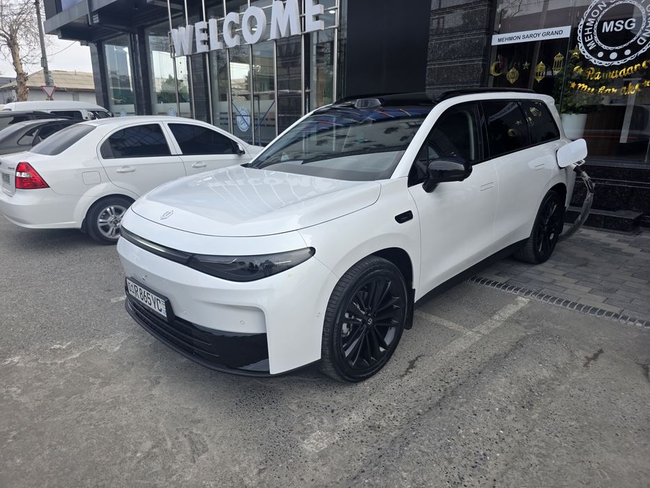 Leapmotor C16 gibrid 2 dop. pozitsa