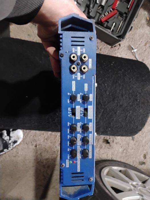 Авто усилвател 12"