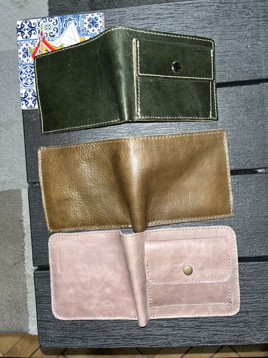 Продавам колекция нови портфейли