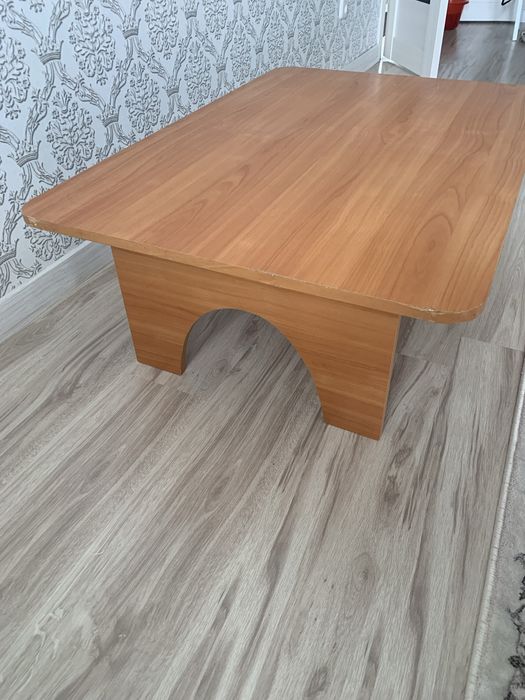 Продам столик