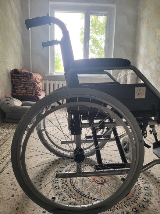Коляска для инвалидов