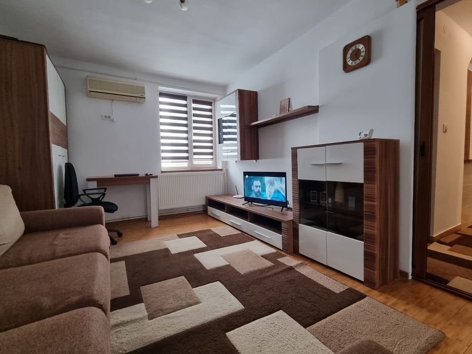 Închiriez apartament 2 camere  ultracentral