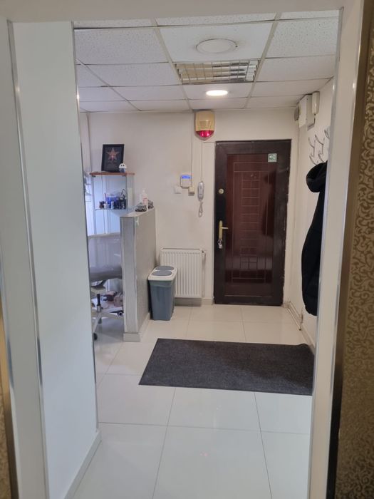 Salon infrumusetare de vanzare/inchiriat