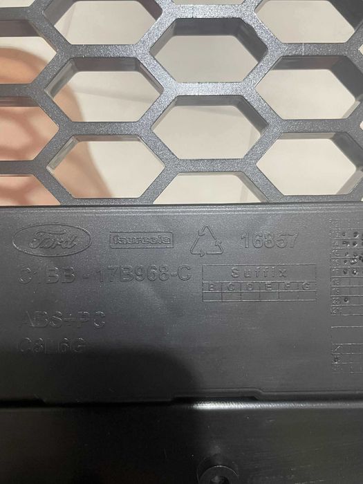 решетка за предна броня за Ford Fiesta ST 2012-2017г - чисто нова