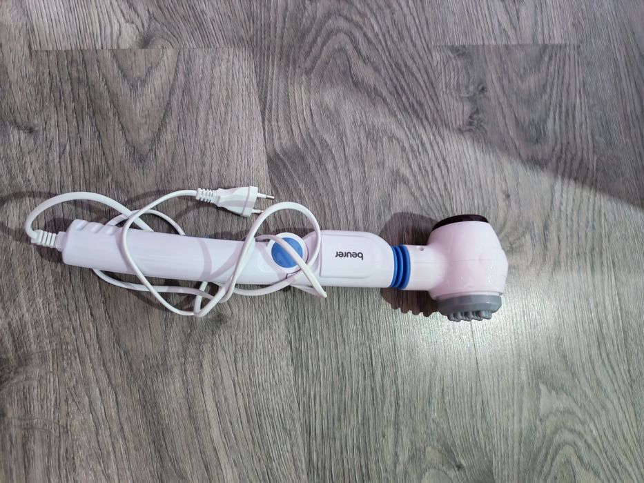 Aparat de masaj BEURER