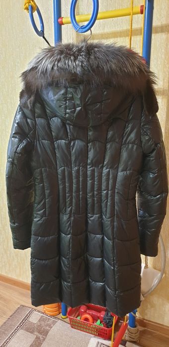 Зимний пуховик р.44/46.
