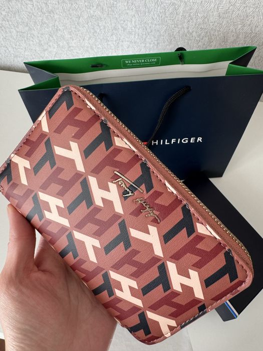 Продам кошелек Tommy Hilfiger