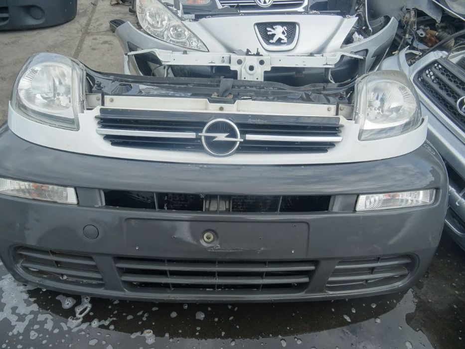 Vand Fata Completa Opel Vivaro din 2008 volan pe stanga