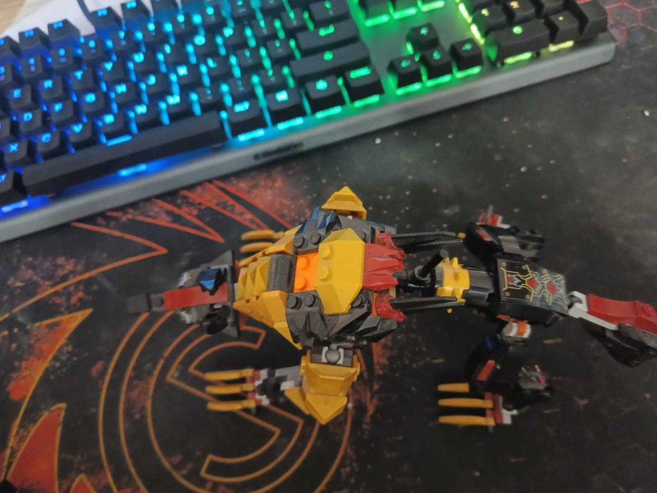 lego Ninjago câinele imperial