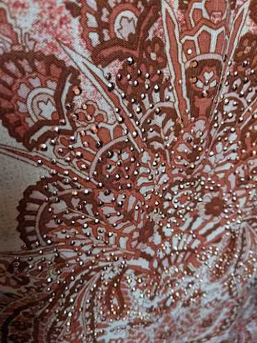 Bluza DESIGUAL model oriental cu fir auriu