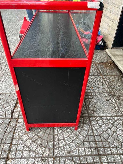 Продавам стелажи и щендер