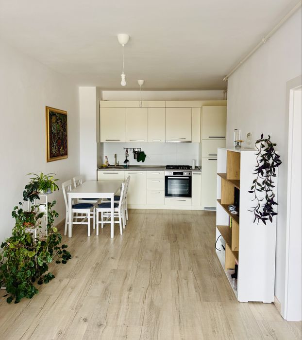 Închiriez apartament 2 camere + loc parcare, Adora Park