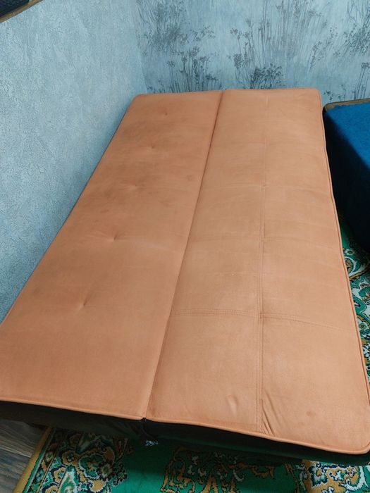 Продам два складных дивана