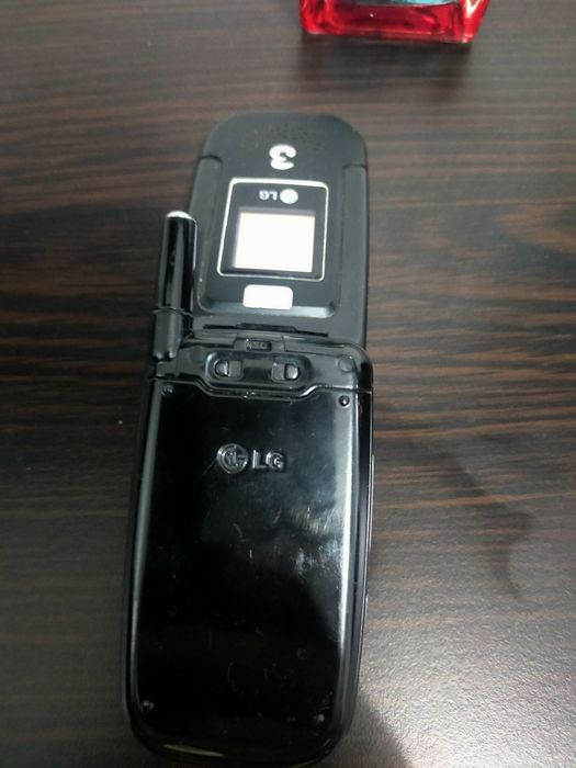 Telefon LG U8360