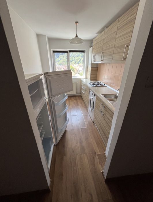 Inchiriez apartament 2 camere