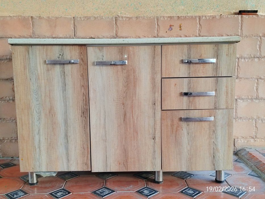 Ассалому Алайкум ошхона ун иш столи, бунгача ишлатилинган.