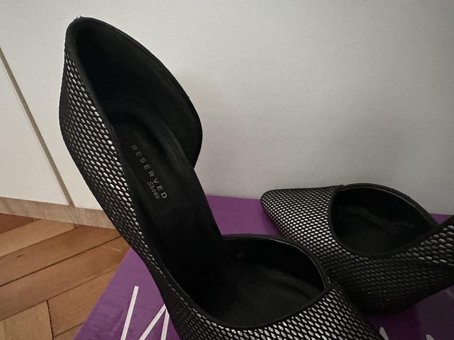 Обувки Reserved 38