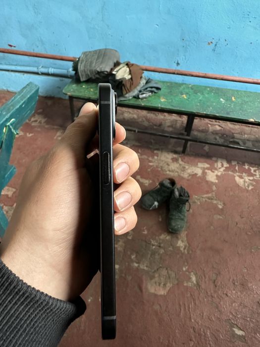 Айфон  15 apple.