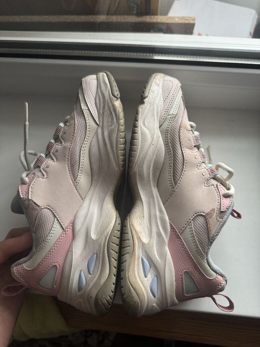 Продаю кроссовки