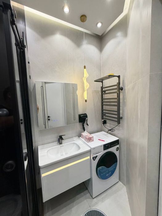 Продается 2 комн квартира в Ю Тауэр V336