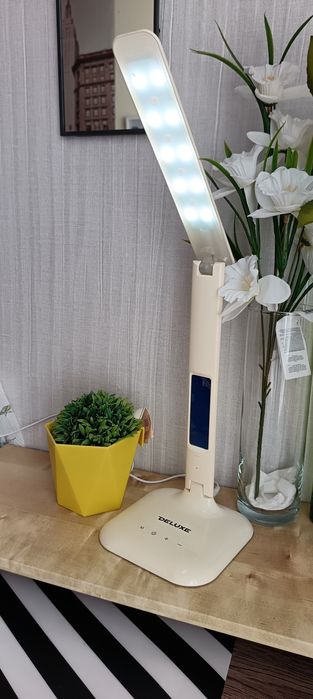 Лампа настольная led