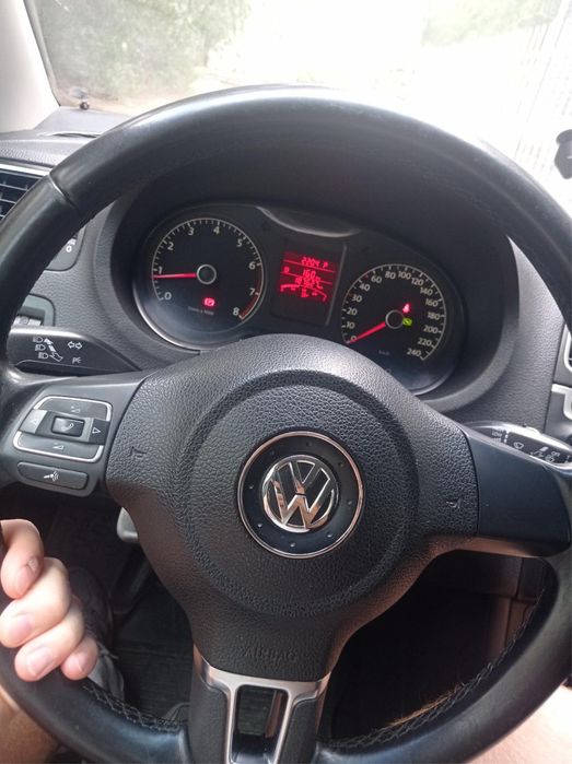 Volkswagen polo 2014 года.