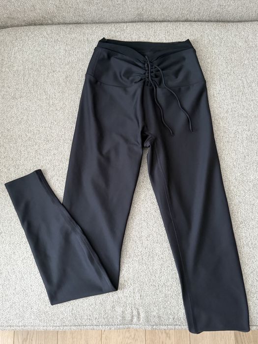 Alo Airlift Divine Bra & Alo Airlift Mesh High-Waist Divine Legging