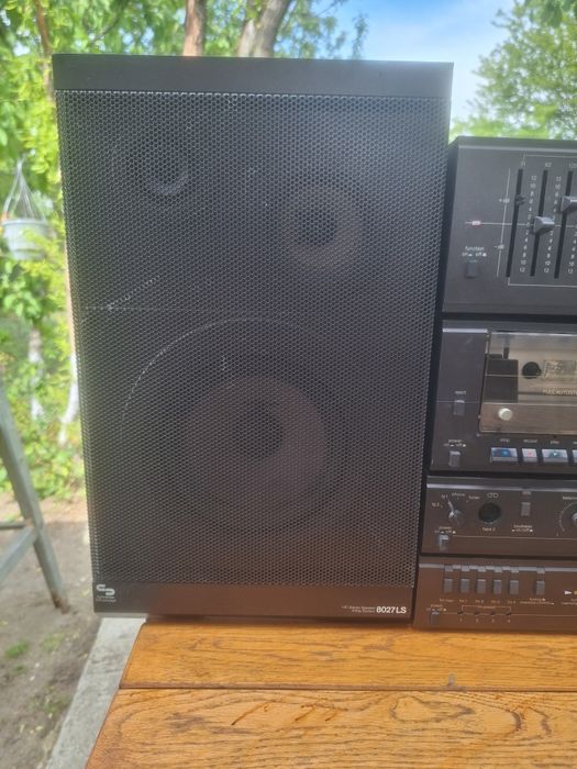 Sistem audio stereo Schneider