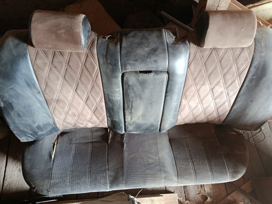 Продам сиденья бив е34