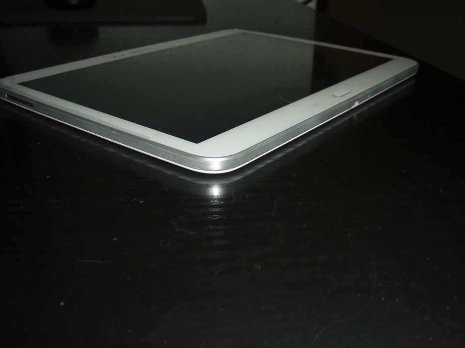 Tablete 10.1" Samsung Galaxy TAB 3 GT-P5210 si TAB 4 SM-T530