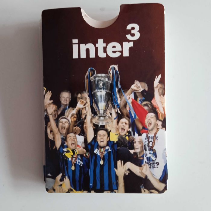 INTER MILANO 2010 TRIPLETE фенски лот картичка+клубна програма 2010-11