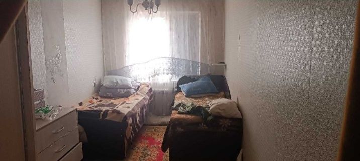 Продам 2 комнатную квартиру рядом с метро Максим Горького. Центр