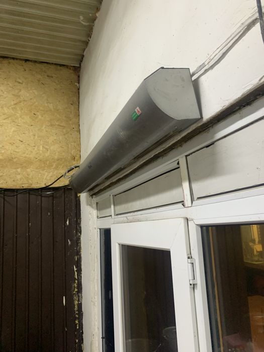 продаю тепловую завесу б/у