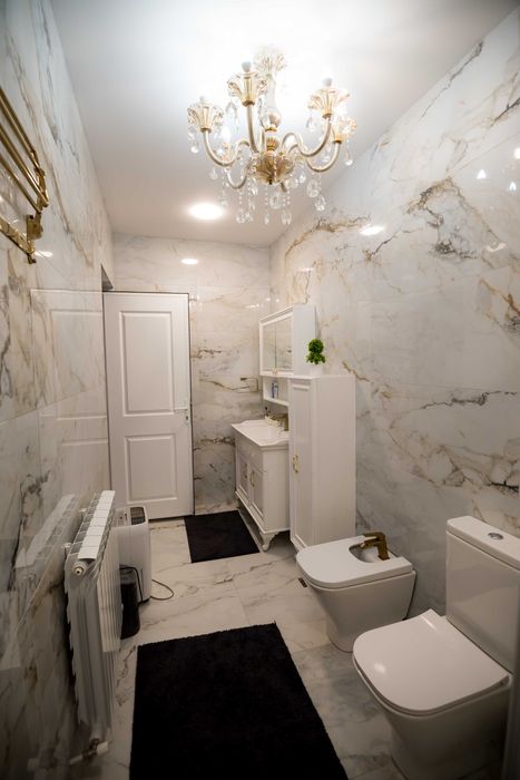 Продава се Къща в Силистра, Център - 690 кв.м за 579 €/кв.м - Снимка #10