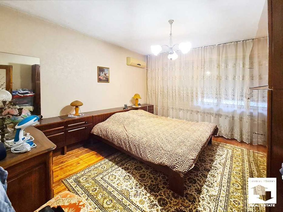 Продава се Четиристаен апартамент в Велико Търново, Център - 110 кв.м за 1814 €/кв.м - Снимка #7