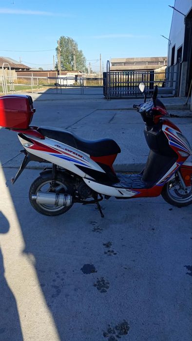 De vanzare scuter 4t cu acte