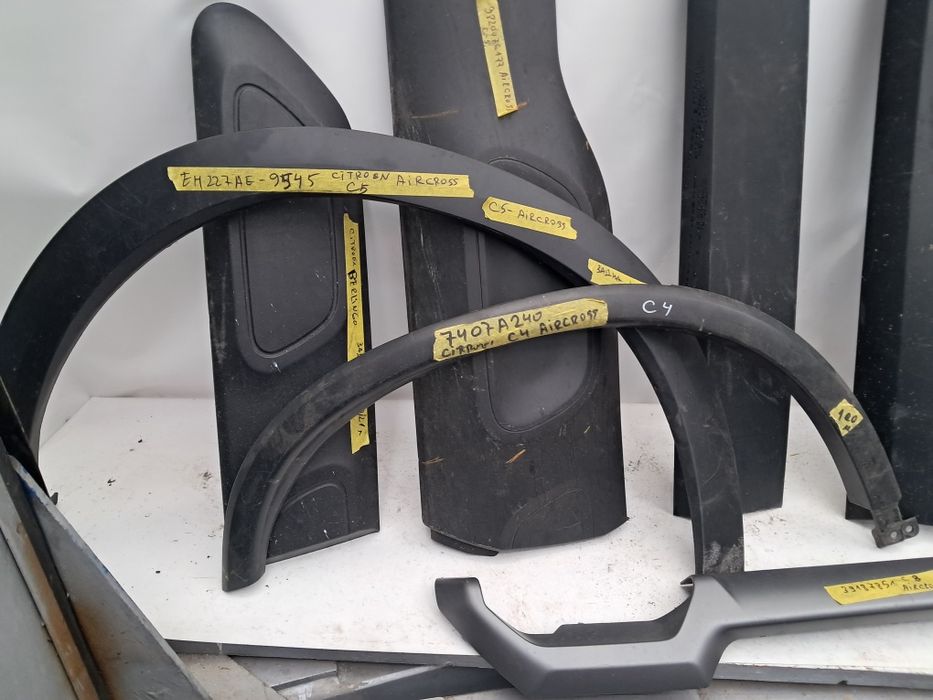 Лайсна калник врата Citroen C4 C5 Aircross Berlingo  2017/2025г