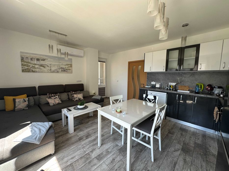 Дава се под наем Двустаен апартамент в Бургас, Сарафово - 65 кв.м за 459 € - Снимка #3